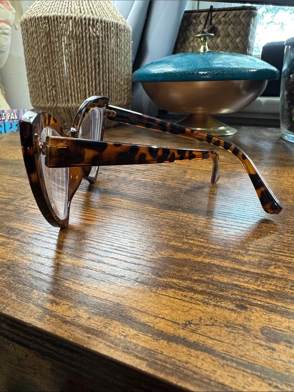 Tortoiseshell Funky Vintage-feel Cat-Eye Women's Frames - Stylish Retro Frame
